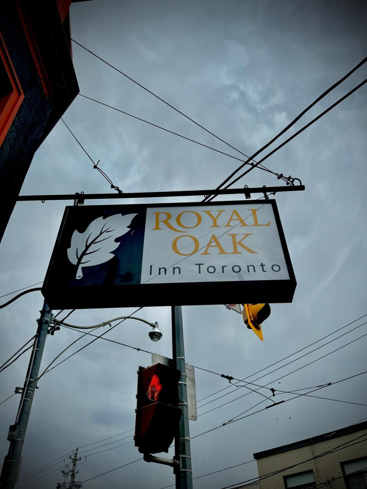 Royal Oak Inn Торонто Экстерьер фото