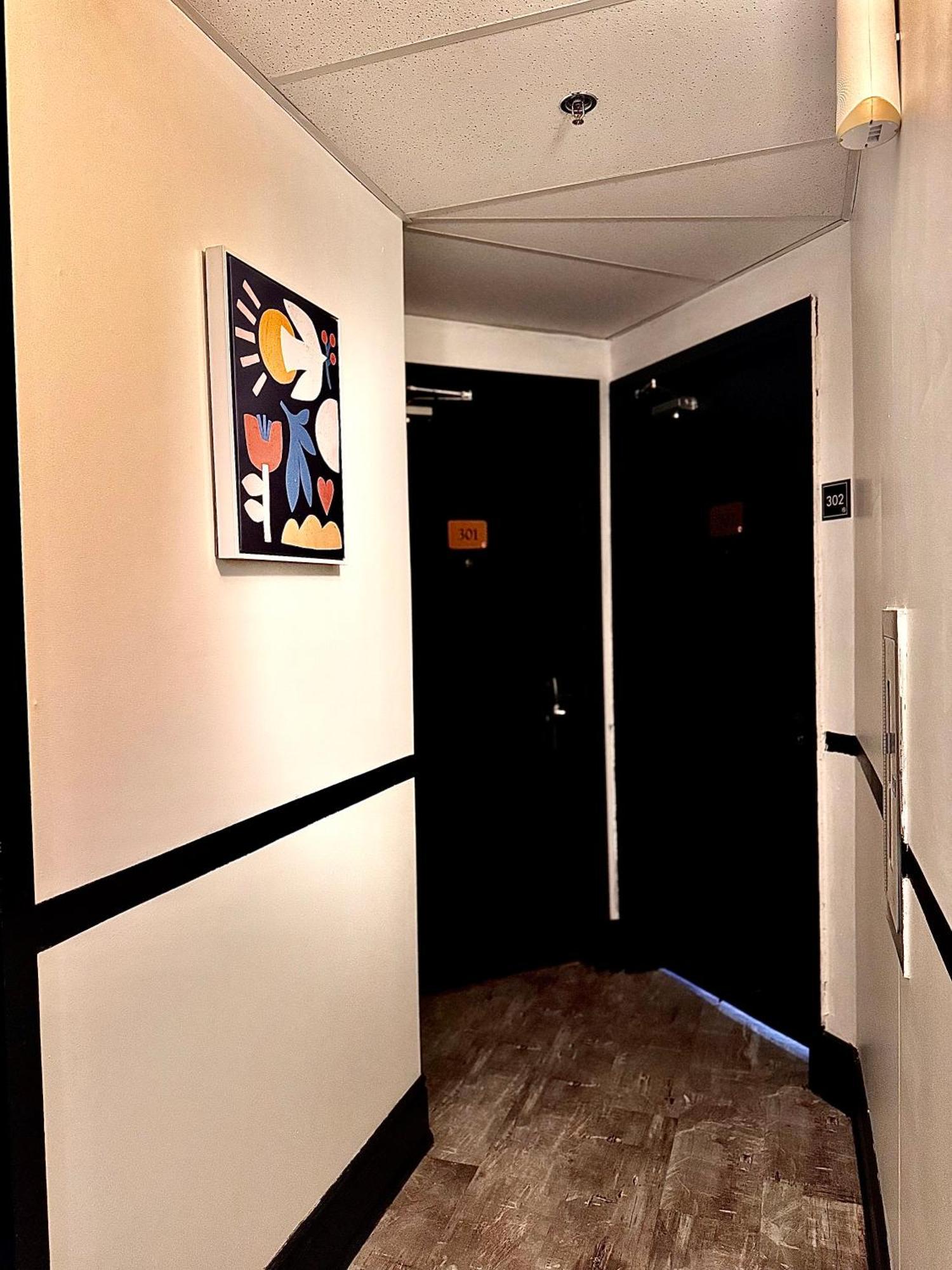Royal Oak Inn Торонто Экстерьер фото